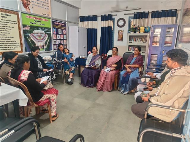 तृतीय शोध पत्र प्रकाशन हेतु विषय पर विस्तार से चर्चा जिस पर सभी सम्माननीय संपादक मंडल के सदस्य एवं सलाहकार तथा परामर्श मंडल के सदस्य उपस्थित थे।