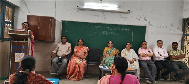 सत्र 2026- 27  स्टाफ काउंसिल की प्रथम बैठक प्राचार्य मैम की अध्यक्षता में आज आयोजित की गई